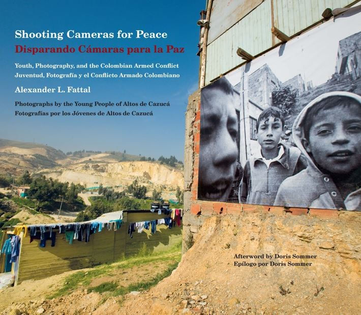 disparando-camaras-para-la-paz-juventud-fotografia-y-el-conflicto-armado-colombiano-9789587846973-uros