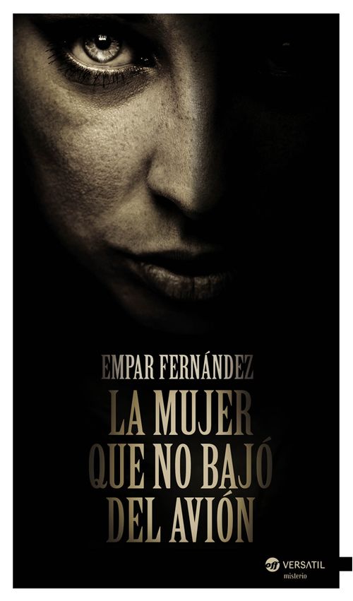 La mujer que no bajo del avión