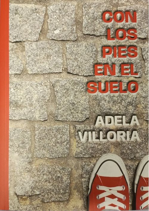 CON LOS PIES EN EL SUELO