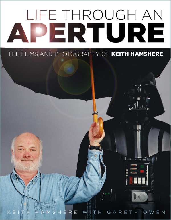 bw-life-through-an-aperture-the-history-press-9781803994086