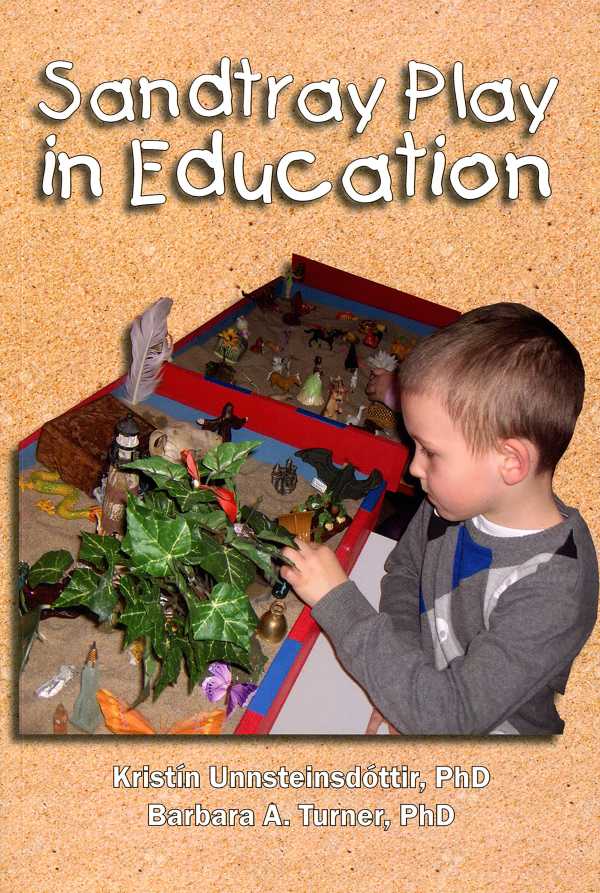 bw-sandtray-play-in-education-temenos-press-9780692818206