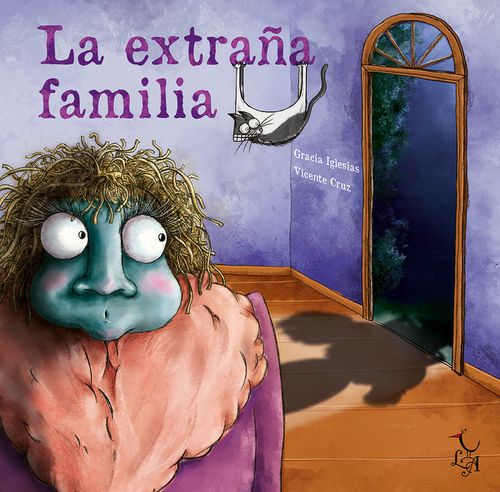 LA EXTRANA FAMILIA