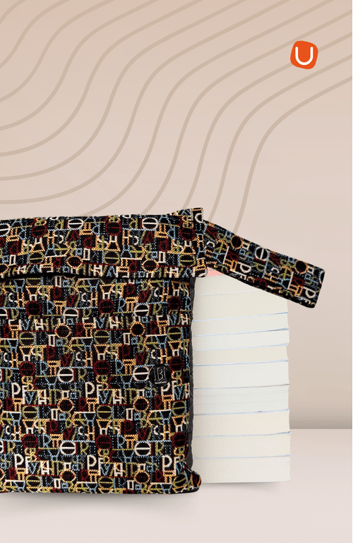 Funda LUXE  Tejido negro con letras de colores