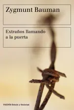 Extranos llamando a la puerta
