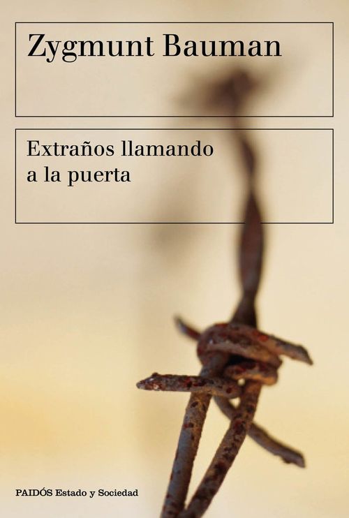 Extranos llamando a la puerta